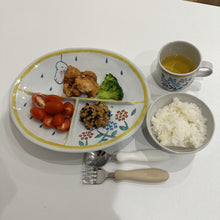 Load image into Gallery viewer, Kutani ware, 4-piece set for children with hydrangea design by Sanae