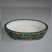 Load image into Gallery viewer, Kutani Yaki Hand-painted Kutani ware of tortoise shell design, No. 6 oval bowl