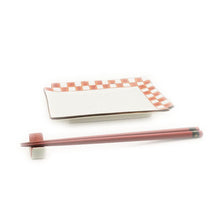 Load image into Gallery viewer, Kutani Yaki  ware of hand-painted Japanese and Western tableware 15cm long dish with checkered pattern (red)