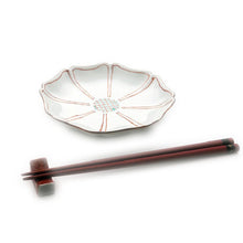 Load image into Gallery viewer, Kutani Yaki Hand-painted Kutani ware of Western style 15cm with flower design in red