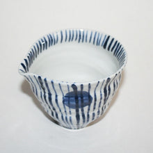 Load image into Gallery viewer, Tokutori (Japanese sake bottle)