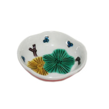 Load image into Gallery viewer, Kutani Yaki of hand-painted Japanese and Western tableware, Bean Dish with Design of Pine Trees (chopstick rest)