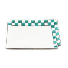 Load image into Gallery viewer, Kutani Yaki Hand-painted Kutani ware of Japanese and Western Tableware 15cm long dish with checkered pattern (green)