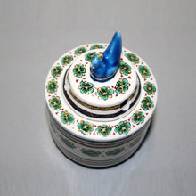 Load image into Gallery viewer, Kutani Yaki Ware Incense burner with hand-painted birds