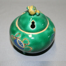 Load image into Gallery viewer, Kutani Yaki Ware Incense burner with hand-painted tool design in a round shape