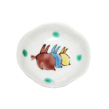 Load image into Gallery viewer, Bean dish with design of three rabbits