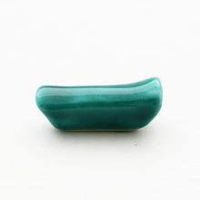 Load image into Gallery viewer, Mini chopstick rest with design of "Fuku" (green)