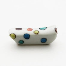 Load image into Gallery viewer, Kutani Yaki five-color polka-dot design mini chopstick rest