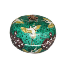 Load image into Gallery viewer, Kutani Yaki Hand-painted "Jikiro" with a crane design, Kutani ware