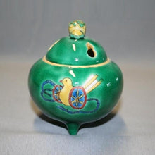Load image into Gallery viewer, Kutani Yaki Ware Incense burner with hand-painted tool design in a round shape