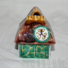 Load image into Gallery viewer, Kutani Yaki Hand-painted Kutani ware incense burner with a round design in the shape of a house