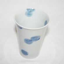 Load image into Gallery viewer, Kutani Yaki Hand-Drawn Japanese & Western Tableware Large Cup with Polka Dot Design