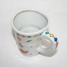 Load image into Gallery viewer, Kutani Yaki Hand-Drawn Japanese & Western Tableware Large Mug with Design of Hanging Decoration (Sea Bream)