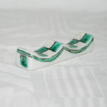Load image into Gallery viewer, Kutani Yaki ware of hand-painted Japanese and Western Tableware Checkered pattern (green) chopstick rest