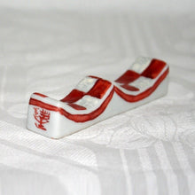 Load image into Gallery viewer, Kutani Yaki Hand-painted Japanese and Western Tableware, Checkered pattern (Red) Chopstick rest