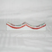 Load image into Gallery viewer, Kutani Yaki ware, Hand-painted Japanese and Western Tableware, Polka-dot design, Chopstick rest