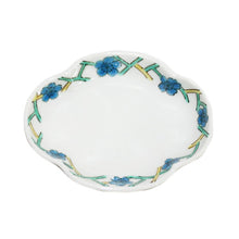 Load image into Gallery viewer, Kutani Yaki Ware of Japan and Western Tableware 9cm Spit-Shaped Dish with Glacial Design