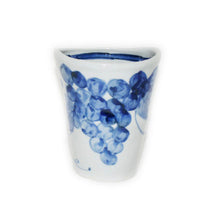 Load image into Gallery viewer, Kutani Yaki ware, Hand-painted Japanese and Western Tableware, Large Soju Cup with Design of Grapes