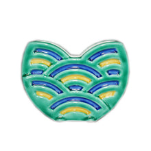 Load image into Gallery viewer, Kutani Yaki Hand-painted Kutani ware of a mosquito net with a design of blue sea waves and plovers