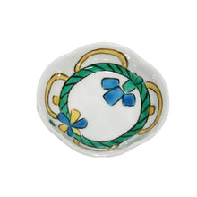 Load image into Gallery viewer, Kutani Yaki  Hand-painted Japanese and Western Tableware Bean Dish with Rope Design (Chopstick rest)