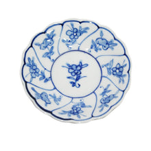 Load image into Gallery viewer, Kutani Yaki Hand-painted Kutani Ware, Western-style Tableware 9cm Dish with Design of Azalea