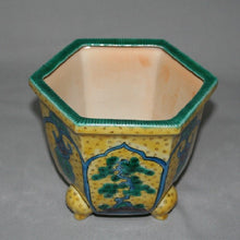 Load image into Gallery viewer, Kutani Yaki Hand-painted Kutani-Ware Plant Pot with Design of Shochiku-ume and Yoshida-ya