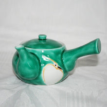 Load image into Gallery viewer, Kutani Yaki Hand-Drawn Kutani Ceramic Tableware, Teapot with Design of Heron