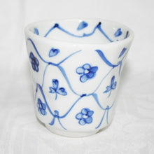 Load image into Gallery viewer, Kutani Yaki Ware Hand-Drawn Japanese & Western Tableware Teacup with Design of Hand-raised Amime Flowers