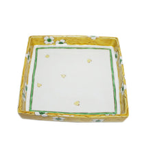 Load image into Gallery viewer, Kutani Yaki Hand-painted Kutani Ware, Western Tableware 18cmPlate with White Flower Design