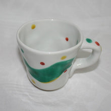 Load image into Gallery viewer, Kutani Yaki Ware Hand-Drawn Japanese & Western Tableware Mug with Design of Polka Dots