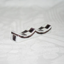 Load image into Gallery viewer, Kutani Yaki Hand-painted Japanese and Western Tableware, Checkered pattern (Purple), Chopstick rest