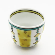 Load image into Gallery viewer, Kutani Yaki Ware of Western Tableware, Water Chestnut Pattern Cup