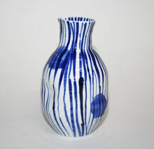 Load image into Gallery viewer, Tokutori (Japanese sake bottle)