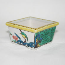 Load image into Gallery viewer, Kutani Yaki Hand-painted Kutani ware of a flowerpot with a design of a bird on bambo