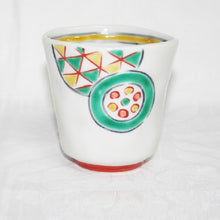 Load image into Gallery viewer, Kutani Yaki Hand-Drawn Japanese & Western Tableware Teoki-sushi Round Pattern Teacup