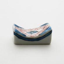Load image into Gallery viewer, Stone pavement design chopstick rest (blue)