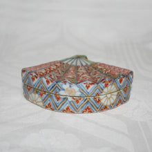 Load image into Gallery viewer, Kutani Yaki Hand-painted Kutani ware fan incense burner