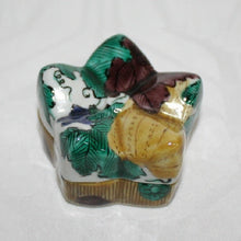 Load image into Gallery viewer, Kutani Yaki Hand-painted Kutani ware incense burner in the shape of a kikyo