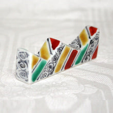 Load image into Gallery viewer, Kutani Yaki Hand-painted Kutani ware, calligraphy supplies, brush holder, brush holder with a design of "Tenkei