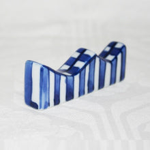 Load image into Gallery viewer, Kutani Yaki Hand-painted Kutani ware, calligraphy supplies, brush rest, brush rest with checkered design