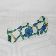 Load image into Gallery viewer, Kutani Yaki Hand-painted Kutani ware, brush holder, brush rack with Hyosetsu design