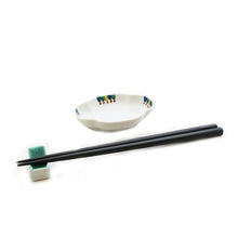 Load image into Gallery viewer, Kutani Yaki  Ware of Western Tableware 9cm Spit-Shaped Dish with Design of Five Triangles