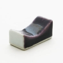 Load image into Gallery viewer, Checkerboard chopstick rest with five-color design (purple)