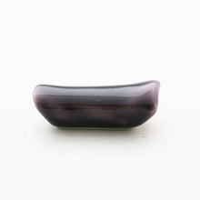 Load image into Gallery viewer, Mini chopstick rest with a design of "Fuku" (purple)