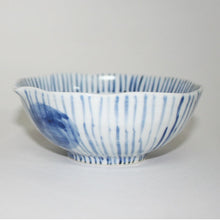 Load image into Gallery viewer, Kutani Yaki ware of Western style, Hand-drawn Bowl with Design of Dots and Plants