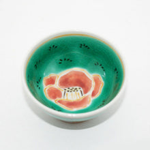 Load image into Gallery viewer, Kutani Yaki Hand-painted Kutani Ware Cup with Camellia Design