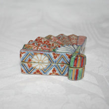 Load image into Gallery viewer, Kutani Yaki Hand-painted Kutani ware fan incense burner