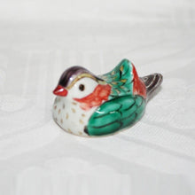 Load image into Gallery viewer, Kutani Yaki Hand-painted Kutani Ware, Japanese and Western Tableware, Oshidori-shaped chopstick rest (pair)