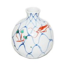 Load image into Gallery viewer, Kutani Yaki Hand-painted Kutani ware of a flower vase with a dyed mesh pattern.