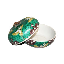 Load image into Gallery viewer, Kutani Yaki Hand-painted "Jikiro" with a crane design, Kutani ware